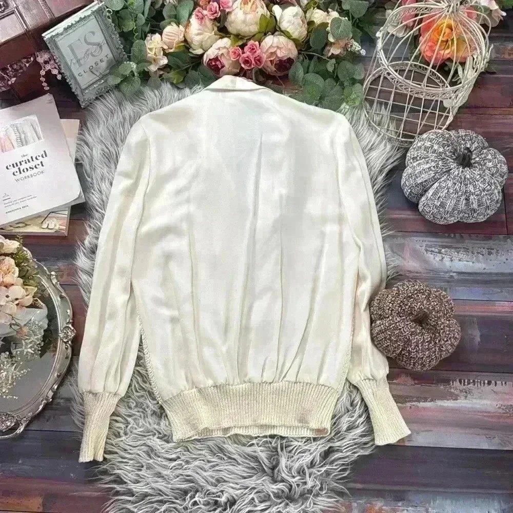 Vintage Ivory Sweater Shirt with Gold Emblem, M - Picture 11 of 13